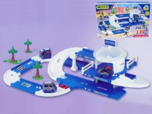 Garáž+dráha Kid Cars 3D Policie plast 3,8m v krabici 59x40x15cm 12m+ Wader